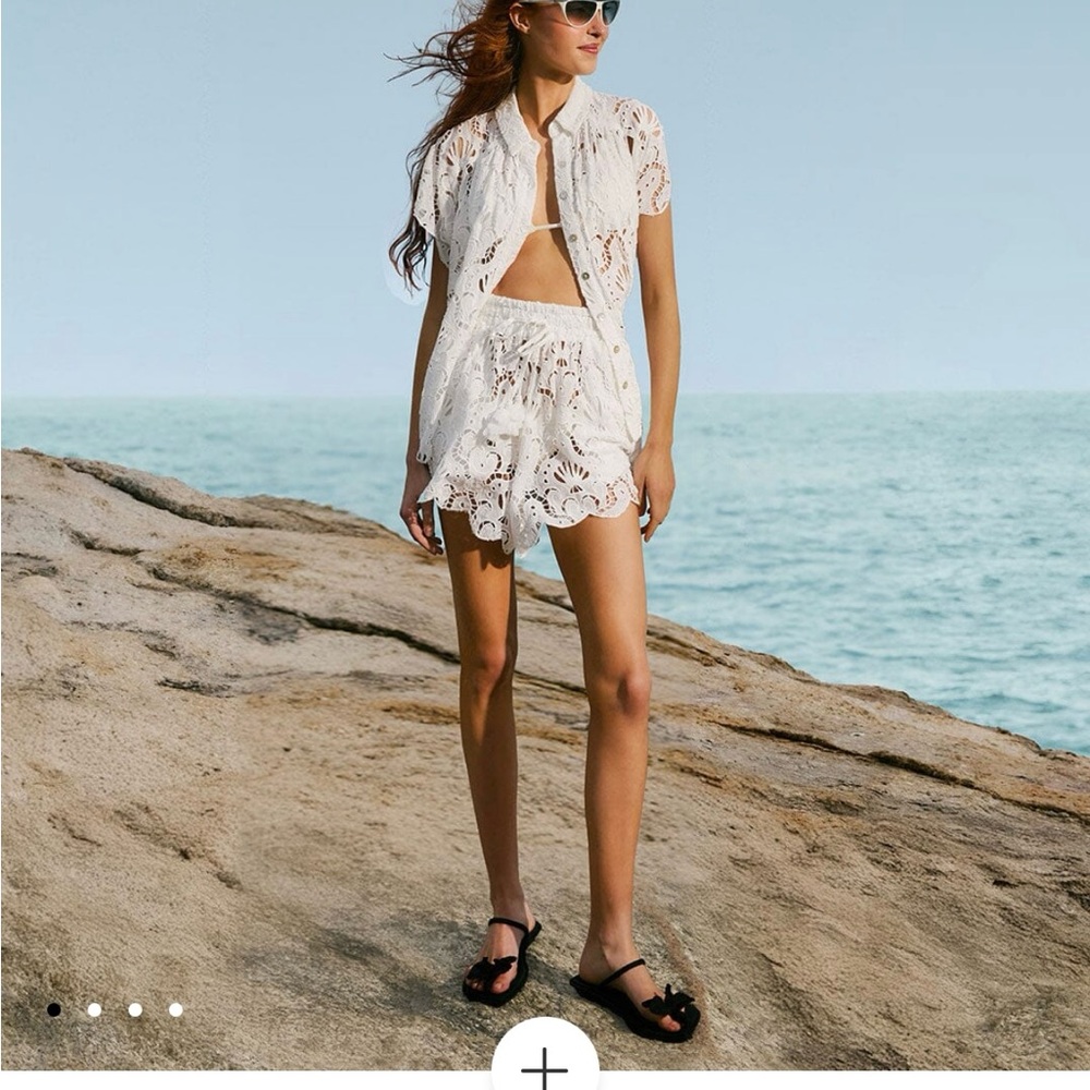 Farm Rio White seashell eyelet shirt size small (NWT)